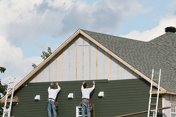 Professional Siding Installation technician working in Timberlake, NC